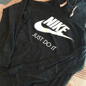 Nike Pullover Womens